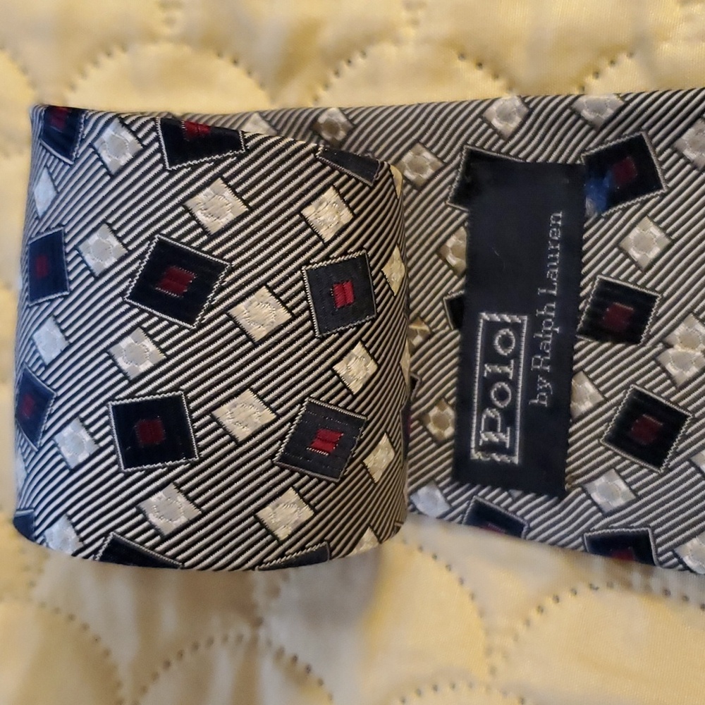 Necktie - Picture 2 of 3